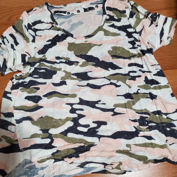 2/20 Camo tshirt - Picture 1 of 2